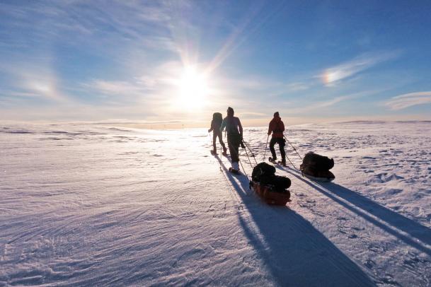 Unendliche Weiten: Schneeschuh-Hüttenwanderung