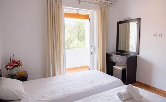 Schlafzimmer in der Wohnung Lefko
