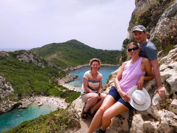 Porto Timoni (Zwillingsbucht) ist ein Ziel der Ganztageswanderung