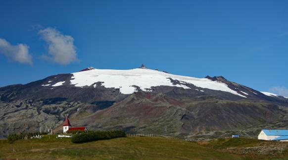 mit dem Vulkan Snæfell