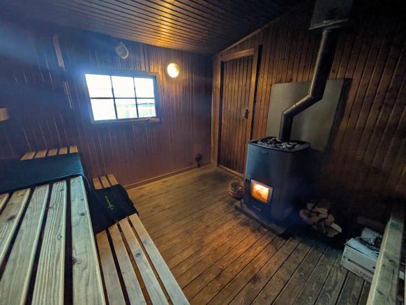 Die leere Sauna von innen