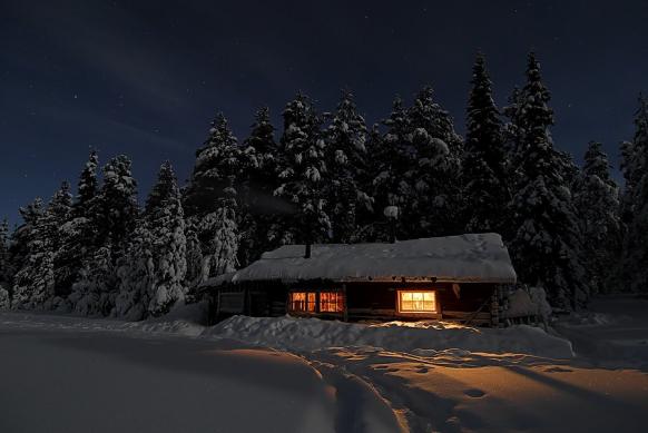 Sauna auf Solberget bei Nacht