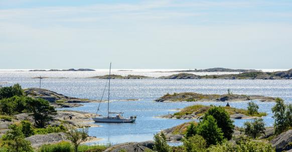 Die Schären sind ein Paradies für alle Wassersportler
